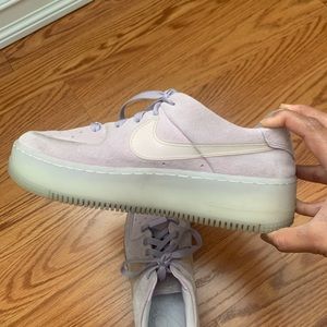 Nike sage low lavender suede platform snea…